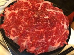 安格斯牛肉-鲜入围煮花胶鸡海鲜火锅