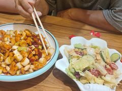 -东来菜馆•手抓海鲜家常菜•海鲜锅贴