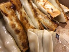 虾肉锅贴-众口斋锅贴(银泰城店)