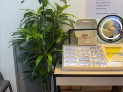 -天空之镜眼镜店蔡司依视路配镜授权零售店(望京颐堤港店)