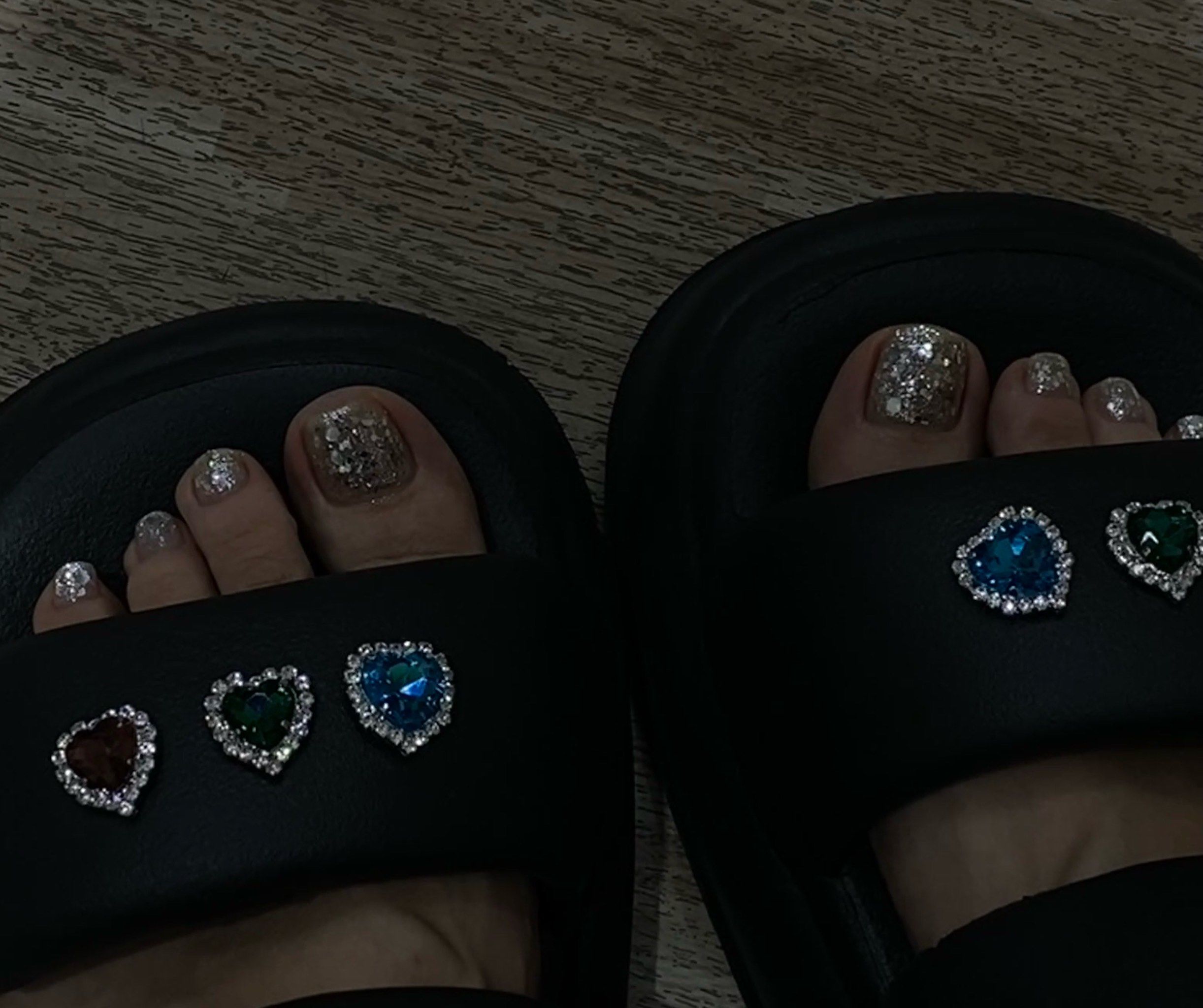 我的脚趾甲也要美美哒