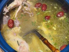 土鸡汤-鸿运楼·舌尖上的徽菜