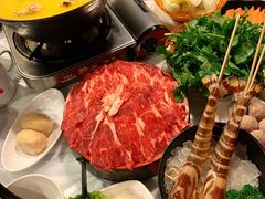 -鲜入围煮花胶鸡海鲜火锅