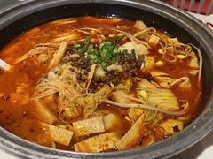 -渝是乎酸菜鱼·川渝小炒(新世界百货望京店)