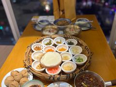 -包整·丝娃娃(一览甲秀楼风景店)