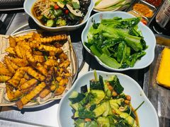 -马路牙子烧烤音乐酒馆(望京店)