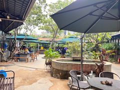 -御霞苑泥烩鸡休闲农庄