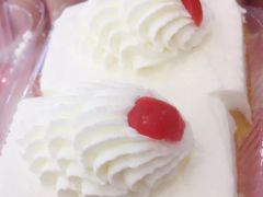 -红宝石·鲜奶小方·海派西点房(丰庄店)