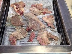 -爱客得牛排海鲜烤肉·火锅自助(春熙路黑金好店)