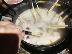 -三人行骨头王火锅(长寿店)