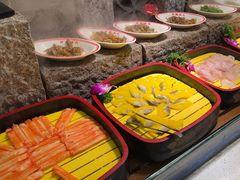 -四囍码头海鲜烧烤自助火锅(外滩南京东路悦荟广场店)