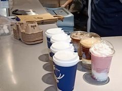 -瑞幸咖啡(巴黎春天陕西路店)