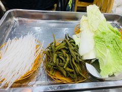 粉丝-屯老二农家铁锅炖·行业领军者(梅江店)