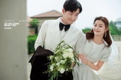 点击看大图 -挪娅婚纱摄影皇家会所