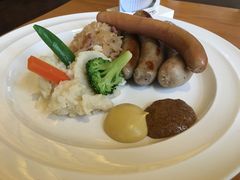 -LENBACH兰巴赫西餐啤酒坊(大连星海广场店)