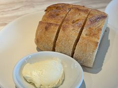 -ROAST coffee & eatery