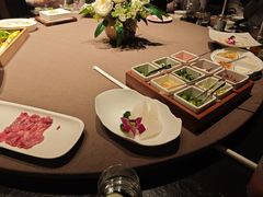 -左庭右院鲜牛肉火锅黑金店(陆家嘴中心店)