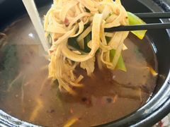 -华莹正宗云南过桥米线(三号院一条街店)