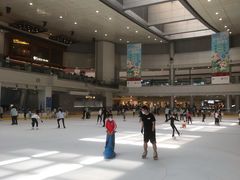 -冰纷万象滑冰场(深圳万象城店)