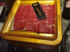 -牛YO寿喜烧·铁板烧和牛火锅自助(市府恒隆店)