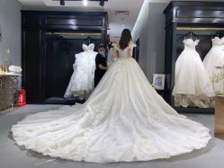 -GRACE KELLY婚纱与礼服(北京店)