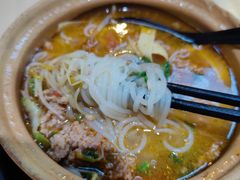 建水砂锅米线-三根葱云南小吃(砂之船店)