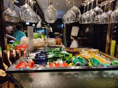 -半岛翡丽海鲜自助餐厅(观风亭店)