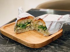 薄荷鸡丝牛油果三明治-THE WOODS 简餐 (国贸商城店)