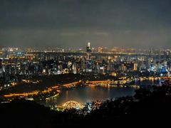 -紫金山山顶公园