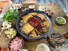 -正南齊北重庆老火锅(光华村直营店)