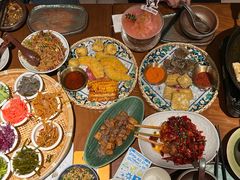 -包整·丝娃娃(一览甲秀楼风景店)