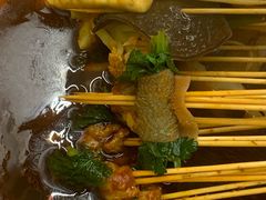 -拈签一笑黄牛肉辣卤串串