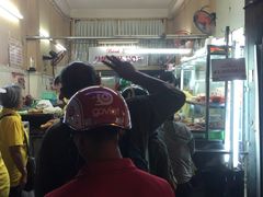 -Bánh Mì Huynh Hoa