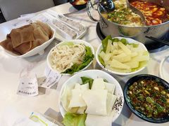-德林酸菜鱼火锅(南丹店)