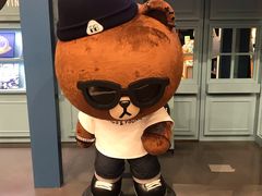 -LINE FRIENDS Garosu-gil Flagship Store