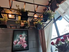 -愉肴麻辣香锅(中山路店)