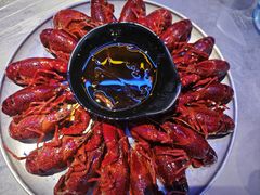 -肥小宝·金牌油焖大虾(襄阳龙虾地标店)