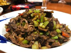 -琥珀老六龙虾(四里河店)