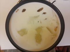-志龙皇冠吃货椰子铺