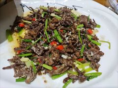 猫爪菇炒牛肉-下梅人家土菜馆(历史文化餐厅度假区店)
