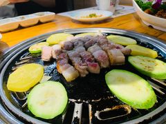 -唯成•韩国炭火烤肉 유성고기