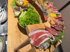 -山川小町·极番烧肉(新地假日广场店)