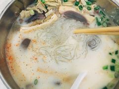 -津津老鸭粉丝馆(正东路店)