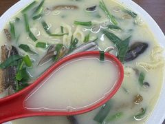 -三百碗宝应长鱼面(板仓街店)