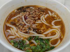 小锅米线-蝴蝶泉宾馆-中餐厅