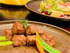 M9澳洲牛肉配防风根泥ni-泉客厅Spring Pavilion(303M空中会客厅)