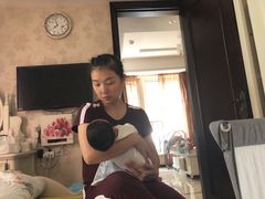 -爱贝尔高端月嫂(母婴护理)