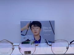 -罗伯特眼镜·蔡司官方授权(前海桂湾店)