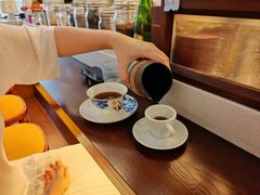 -Café Monson