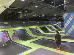 点击看大图 -反弹蹦床公园·亲子乐园·团建·派对(青岛融创茂店)